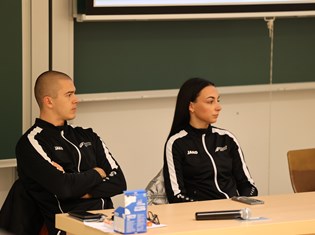 2025-12-03 19-05-00.jpeg